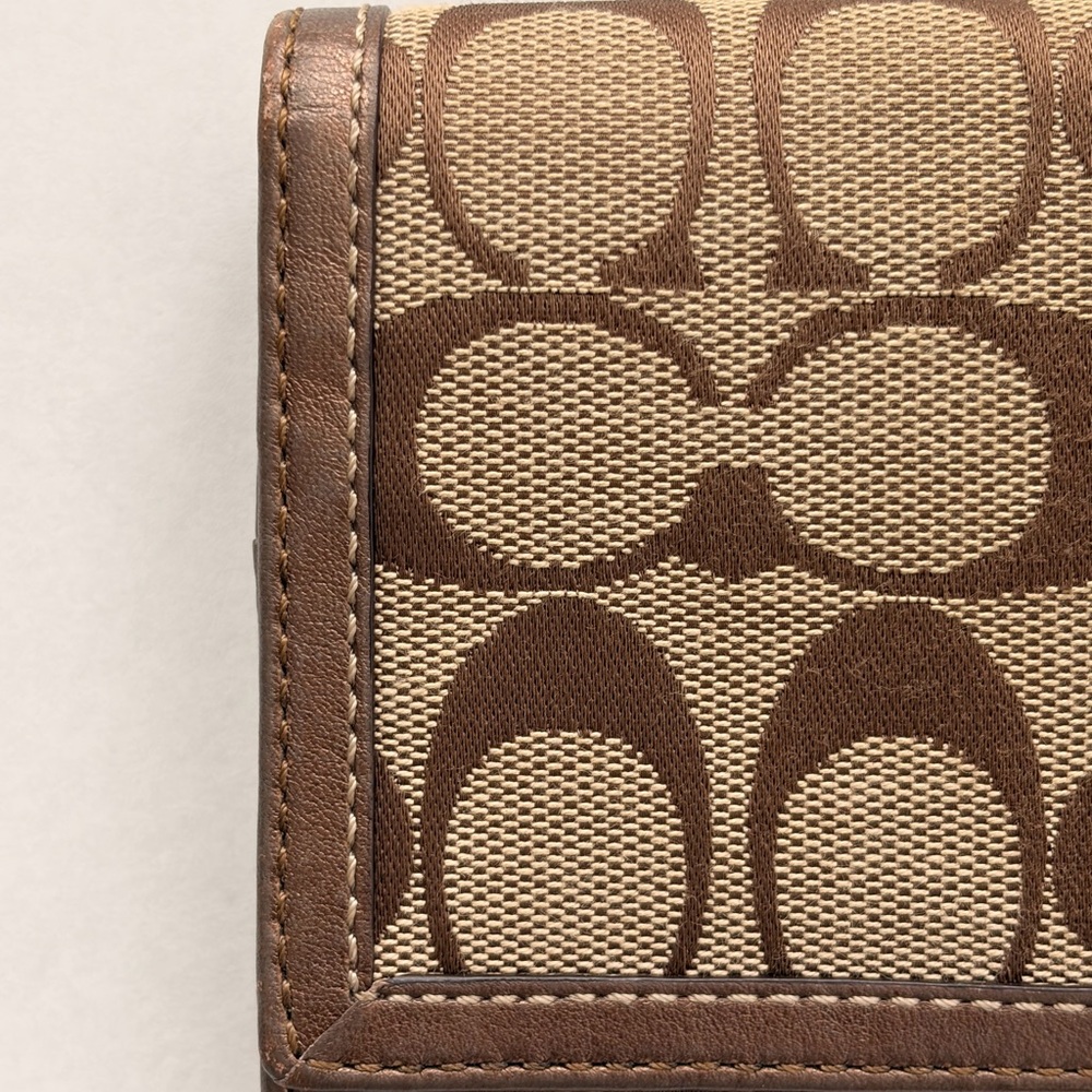 Coach Brown Signature Wallet - Picture 3 of 9